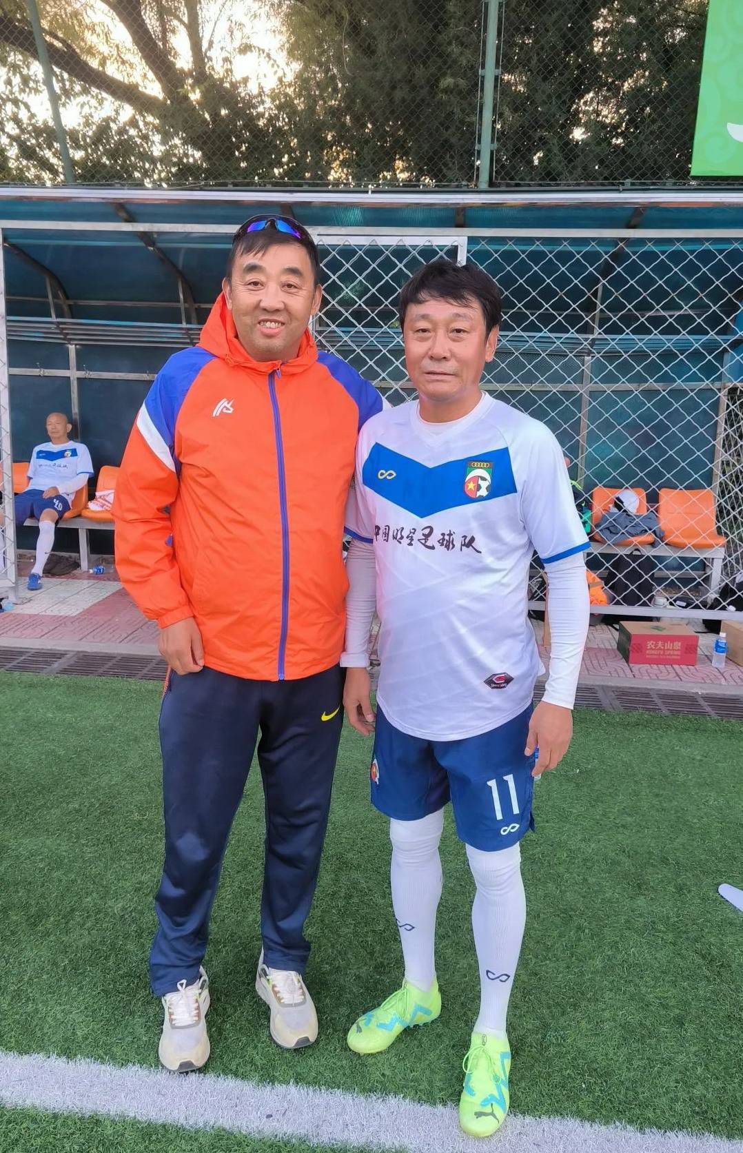 在正式加盟热刺女足后，王霜也呼吁大家都来关注热刺女足。